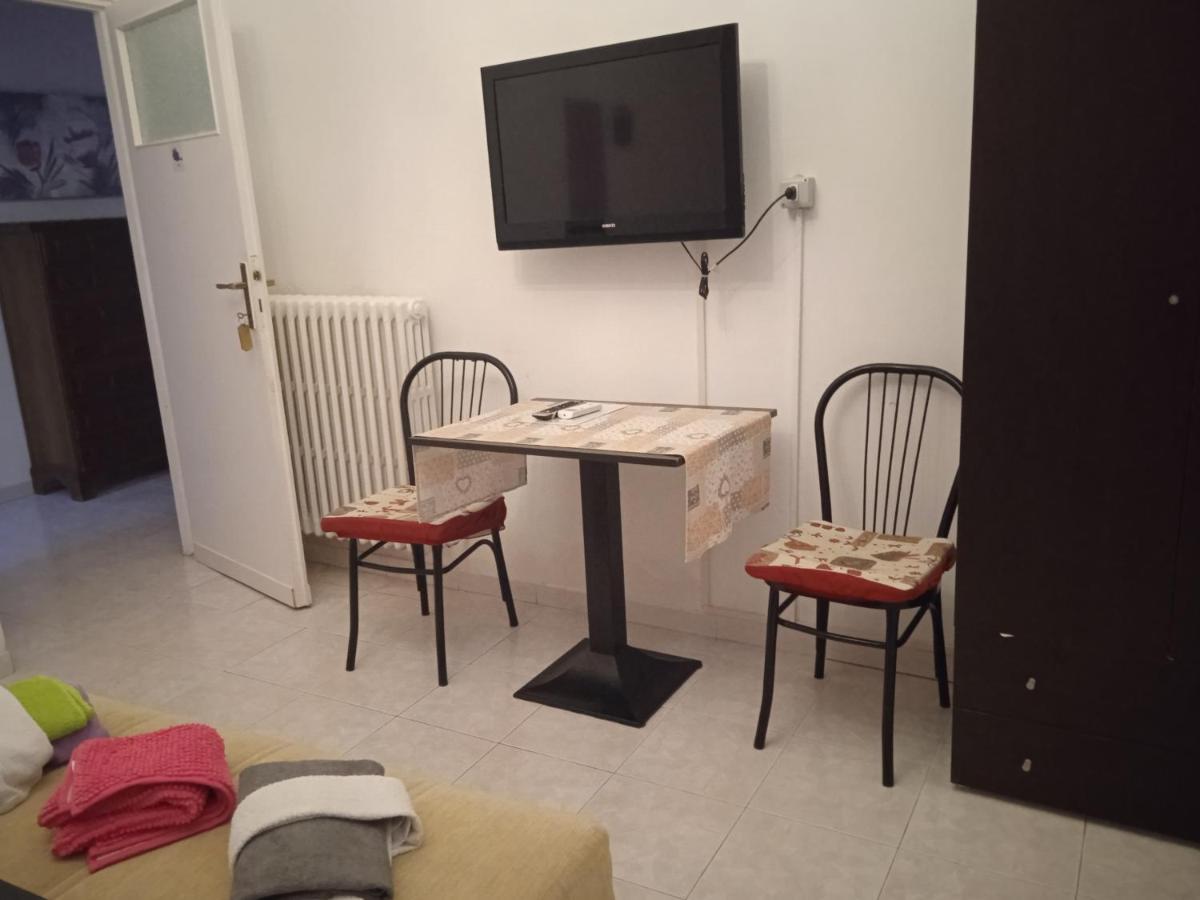 Hotel I Tre Leoni à Civitavecchia Extérieur photo